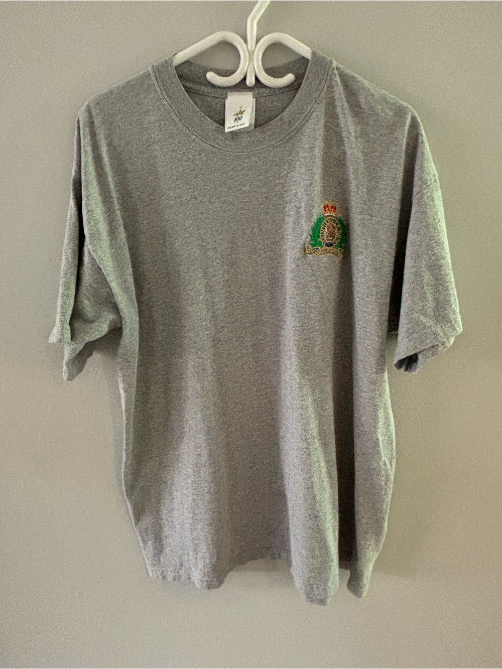 Vintage RCMP Embroidered Crest Grey T-Shirt Gildan Canada Graphic Heavyweight XL